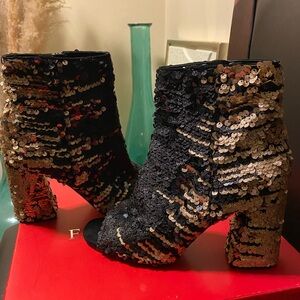 Enzo Angiolini Black and Gold Sequin Ankle Boots